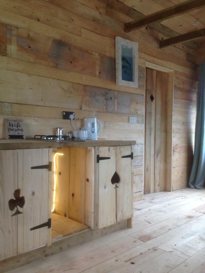 Hygge Hut Pembroke Exterior foto